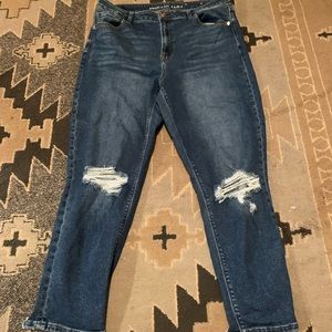 American Eagle Ripped Mom Jeans tried on didn’t fit right never wore